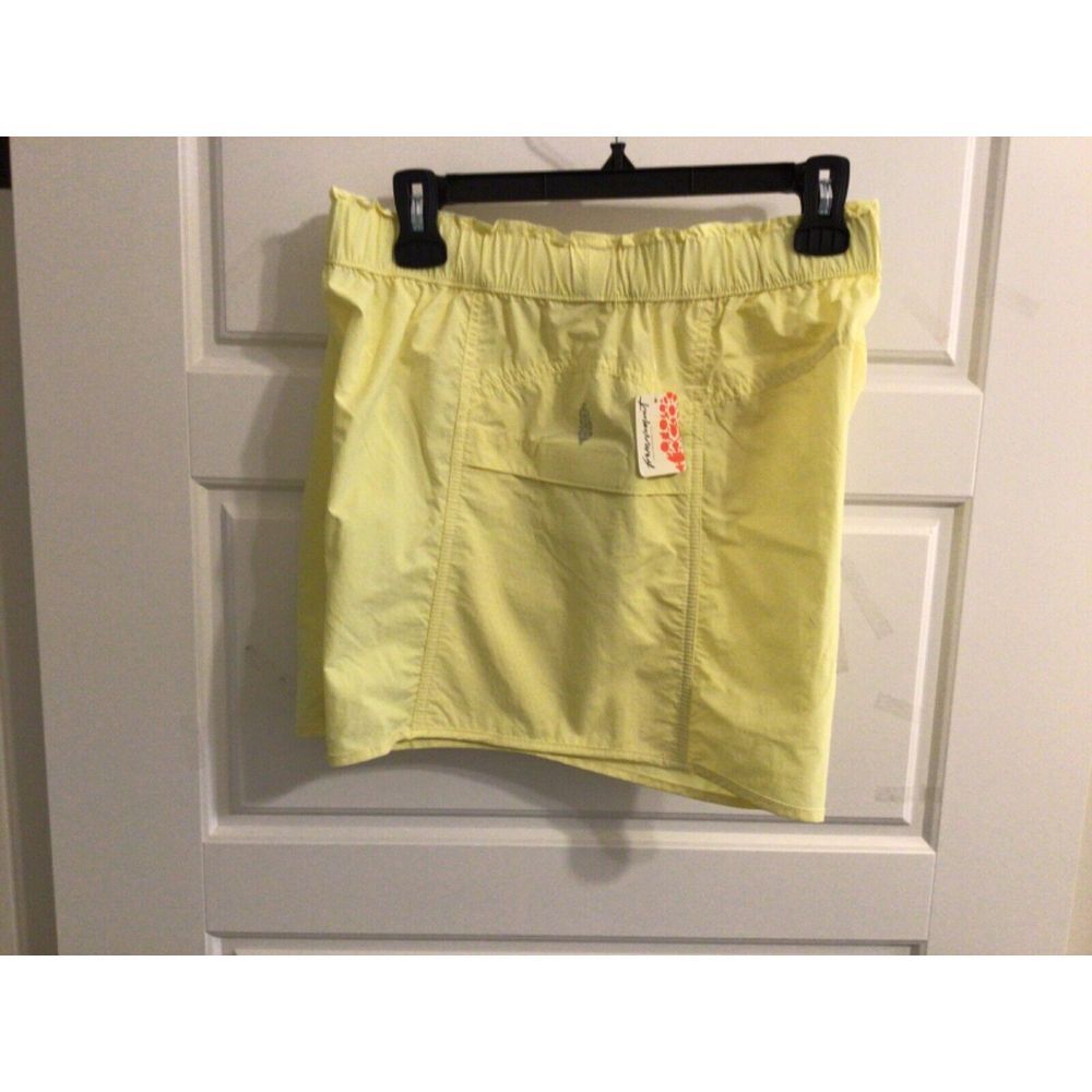 Free People FP movement in the wild shorts yellow size‎ Medium NWT Color: Glow - Picture 3 of 4